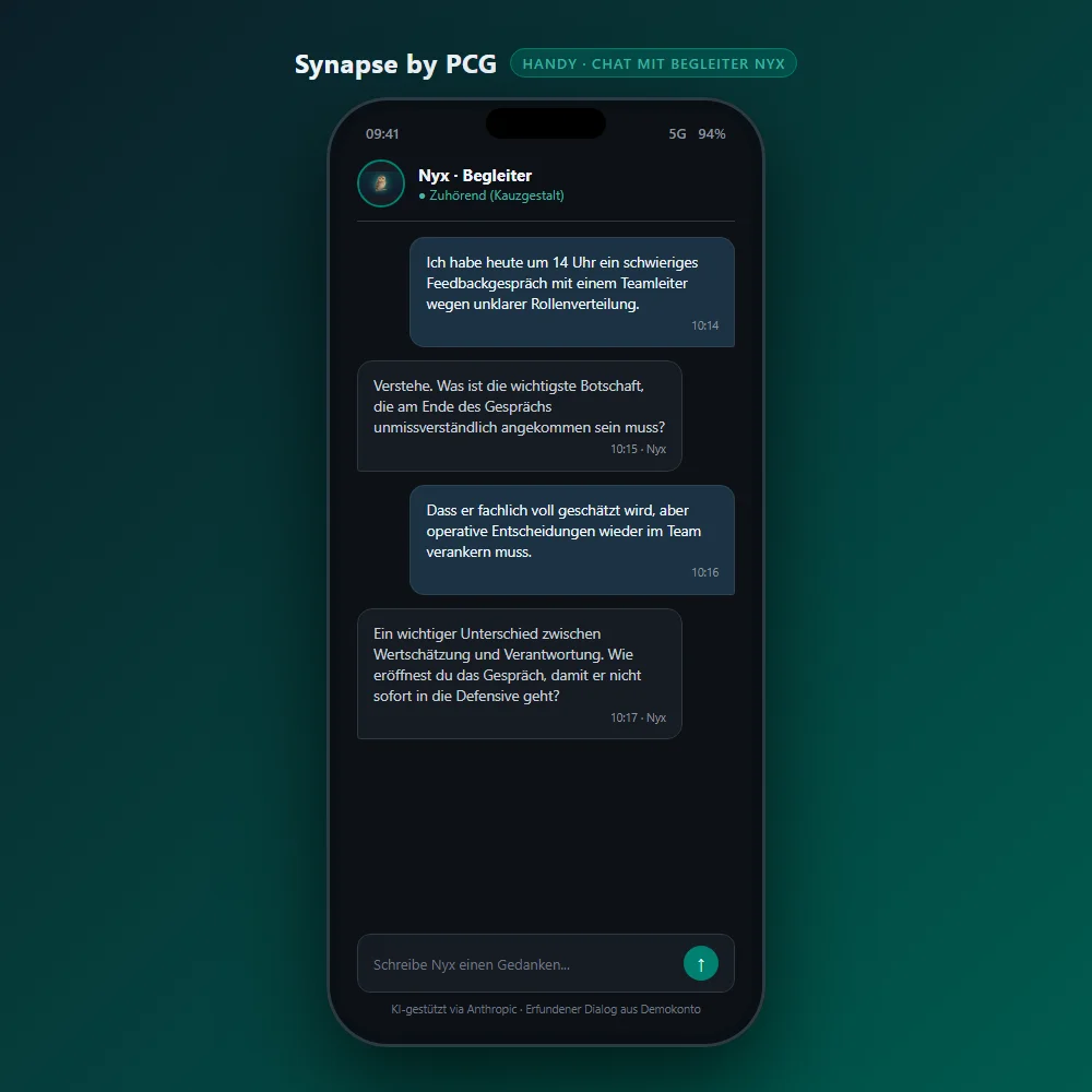 Synapse auf dem Smartphone: Chat mit Nyx in Kauzgestalt mit einem erfundenen Reflexionsdialog.